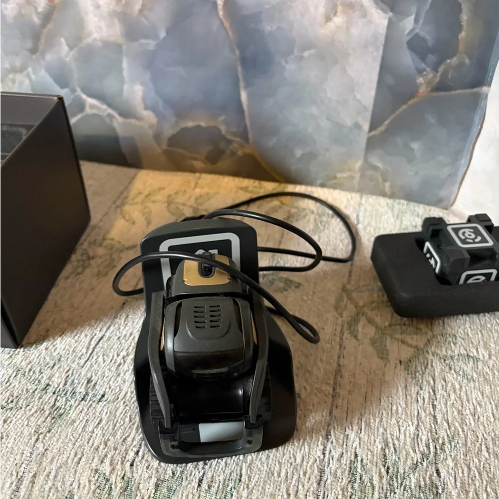 Vector Smart interactive Robot - Picture 2 of 4